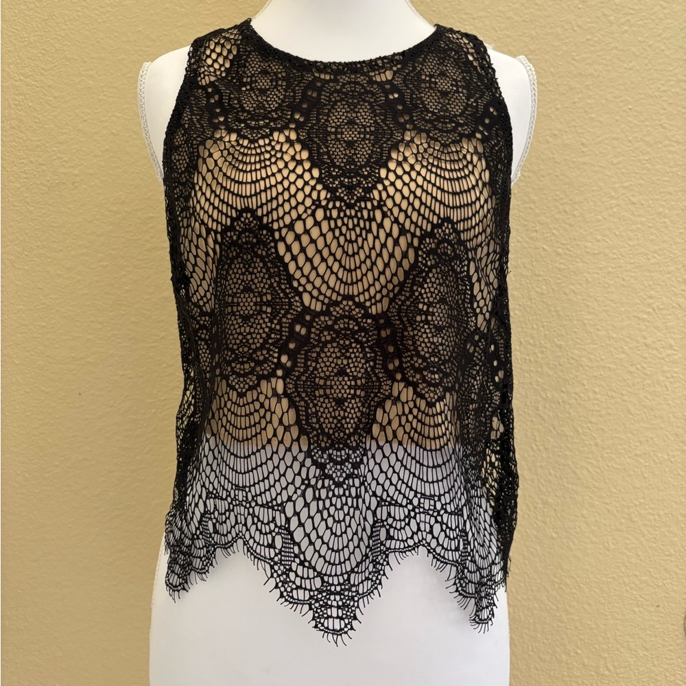 Guess Black Lace Crop Tank Top with Nude Lining Size Small Boho Evening Casual